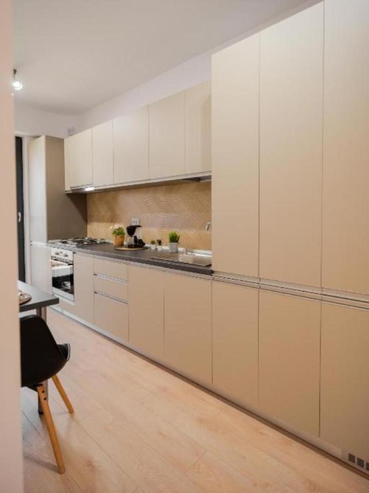 Lux Apartament Bacău Eksteriør bilde